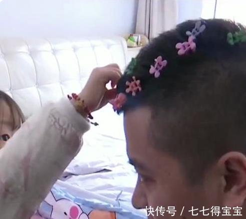 作画|3岁萌娃在爸爸背上作画,手艺精湛连猫都看傻,网友:幸亏是女儿