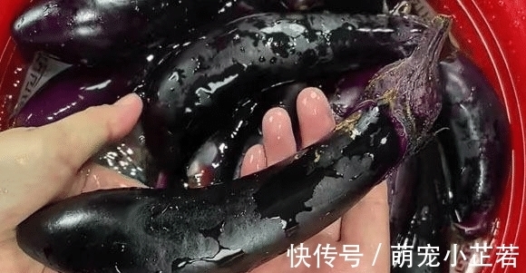 这食材正当季,不晒也不腌,蒸一蒸存到冰箱,冬季炒肉炖汤真美味