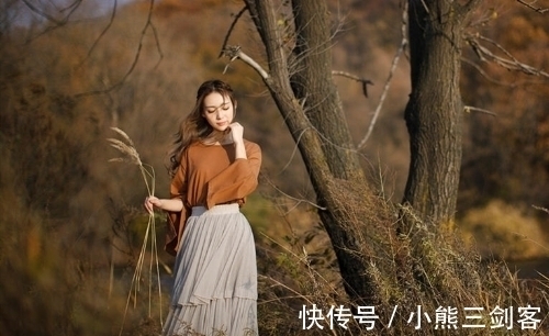 孤蓬@伤感秋词九首:月冷霜寒离人怨,一曲清歌两断肠