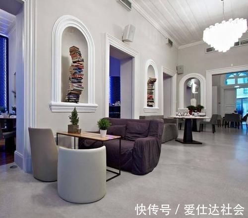 水泥|旧房改造谁还去撬地砖，如今用这种水泥，在地砖上面铺一层3mm