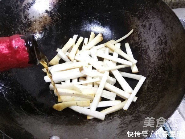 杏鲍菇|医生不会告诉你，它是强碱性食物，补血防脱发，上年纪的人要多吃
