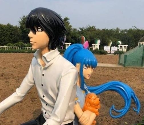 哆啦动漫雕像“毁童年”,躲过了阴间皮卡丘,看到哆啦A梦,太辣眼!