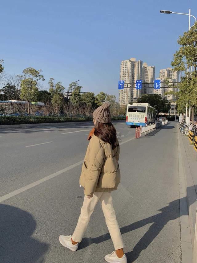 保暖 羽绒服别穿紧身裤了,今年流行这三种搭配方法,不仅时髦还保暖