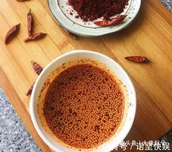 香料|要想凉皮好吃,调料汁很关键,家传秘方告诉你,学会都能开店