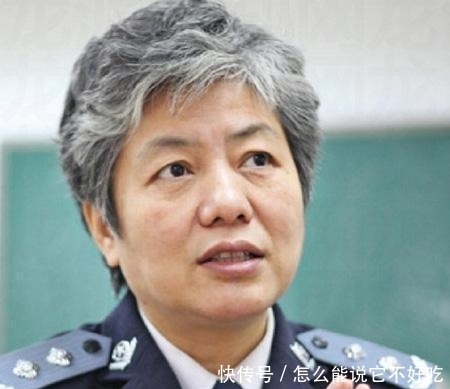 孩子睡觉时若有这三个反应，暗示大脑发育快，长大后双商都高