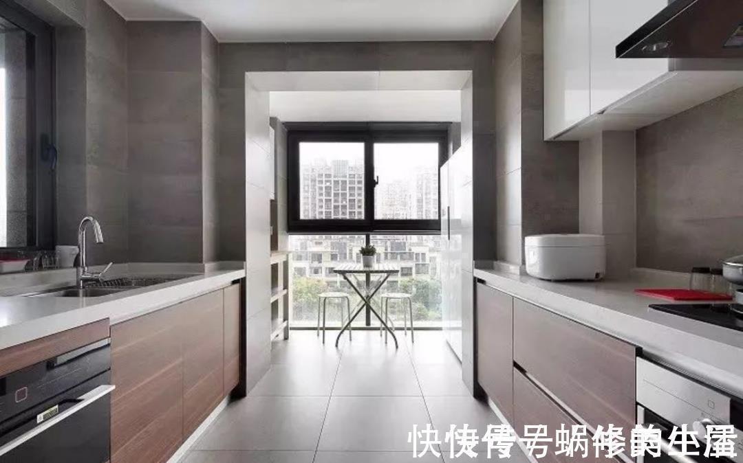 小阳台|越来越多的人关心厨房的小阳台,究竟该如何利用才不浪费?