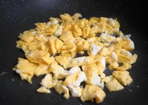  不到|天冷后，我爱上吃这菜，爽口美味，营养低脂，炒一盘不到5块钱！