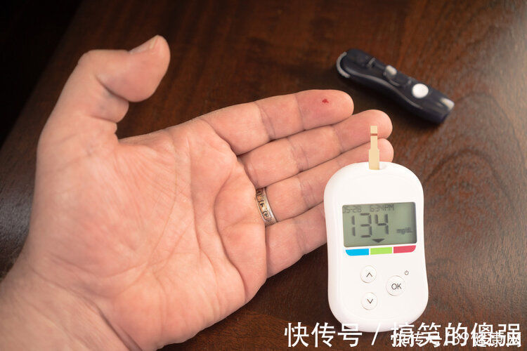 血糖|60岁以上老人,正常血糖是多少?超过这一范围,已经是糖尿病了