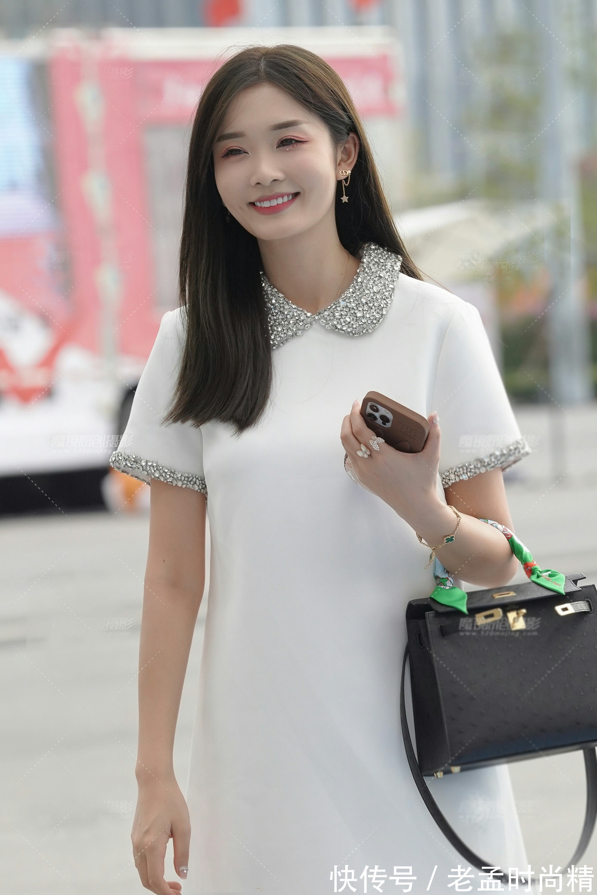 小姐姐|白色娃娃领连衣裙,简单大方又甜美可爱,清新美丽气韵十足