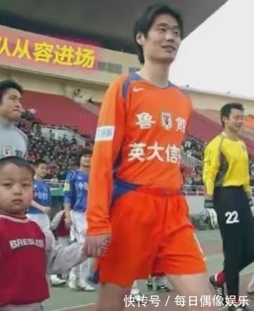 历史地位|答球迷:泰山队史上,哪些球员的历史地位能排在李霄鹏前面?