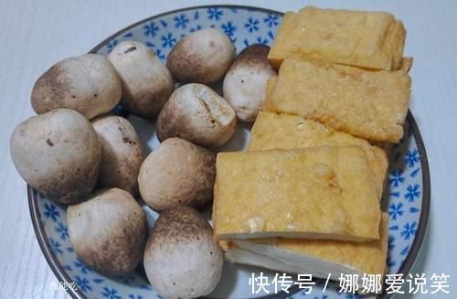 它比鸡肉贵,比鸡蛋好吃,加豆腐简单一炒,鲜嫩下饭,真香