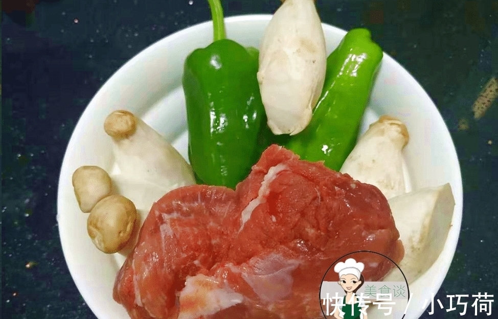 女人|女人都爱的下饭菜，配它一起炒，不仅更鲜香，润肠道，多吃还美容