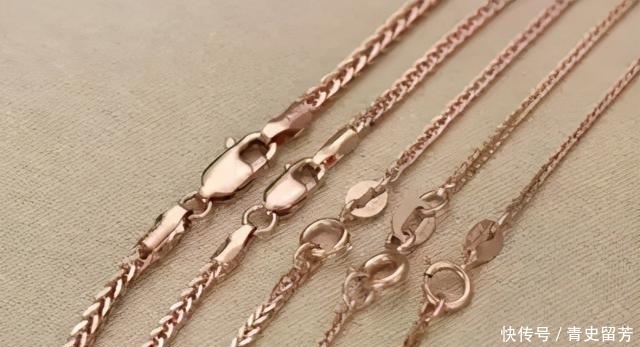 手腕 热门项链和手链样式科普:肖邦链、蛇骨链、凤尾链