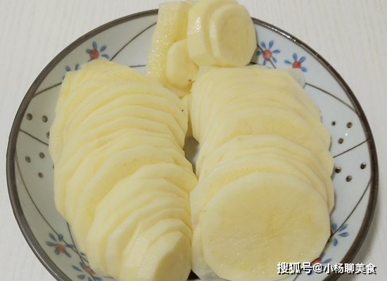 想吃|夏天这菜是个宝，几块钱拌一盘，吃一口就停不下来，吃了还想吃