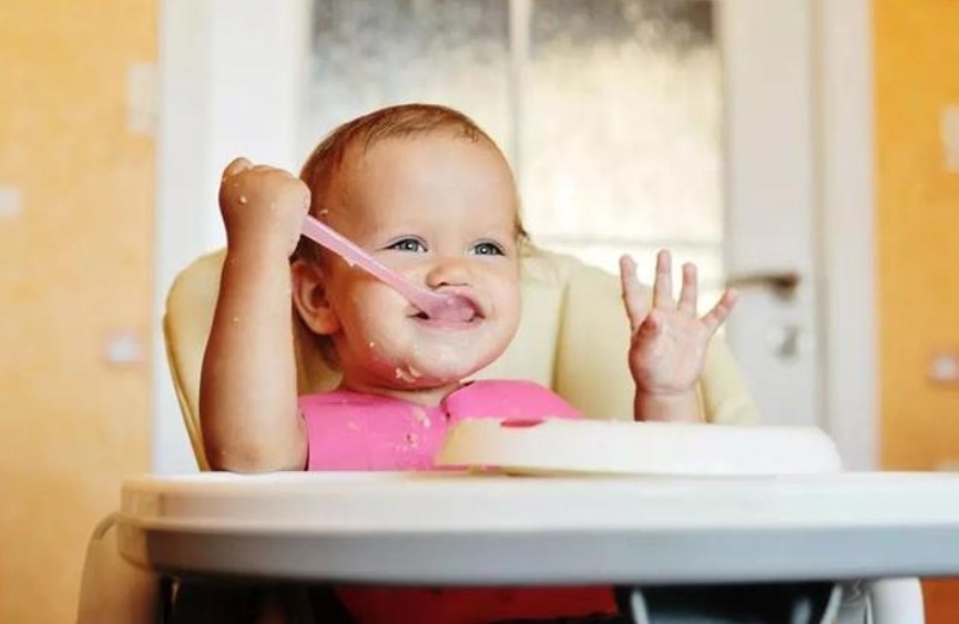 蛋白质|宝宝长牙的时候，记得多吃这几类食物，让宝宝长出坚固牙齿