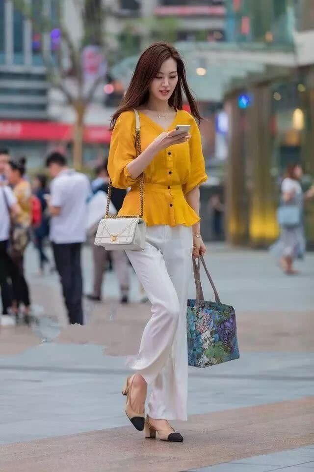 休闲装穿着轻松自如还很有范，让你的美在不经意间显现出来