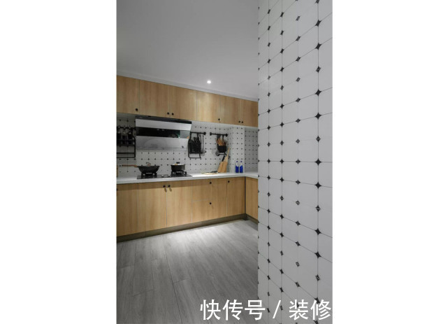 搭配|63平北欧风二居室,乱七八糟的色彩搭配起来居然还听他和谐