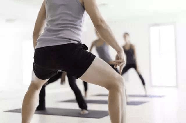 运动|每天下蹲5分钟等于步行1小时,强筋骨,抗衰老,好处这么多