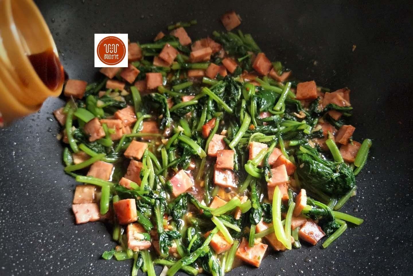 这菜不懂吃可惜了,简单炒一炒,太鲜了,还能