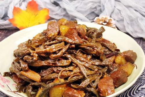 炖肉|晒豆角干，还需要焯水吗？教你正确做法，久放不坏，炖肉吃太香了