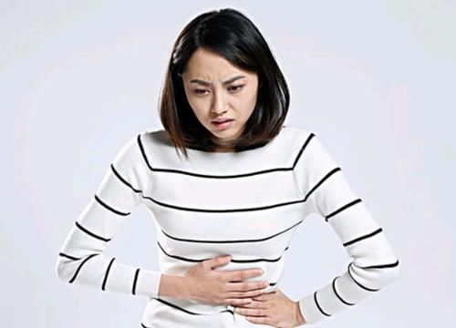 女性|女性过了55岁还没绝经，说明身体年轻？导致绝经推迟的因素是啥？