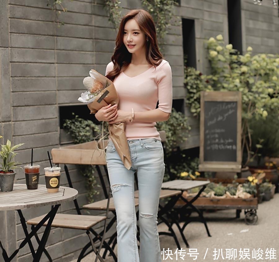 打底|打底衫的外穿,塑造出的美,一点也不输给其它衣裳