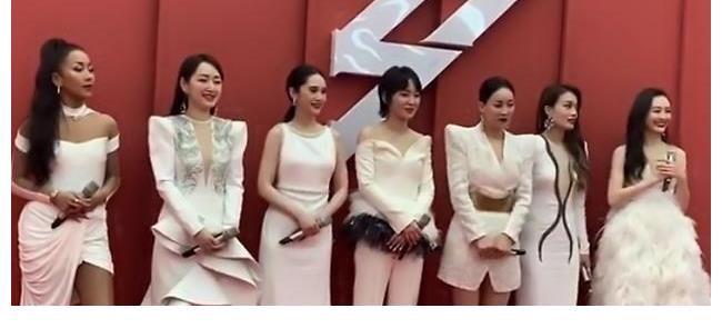 合体|成团即解散!《浪姐2》团综录制杳无音信,那英分身乏术合体无望