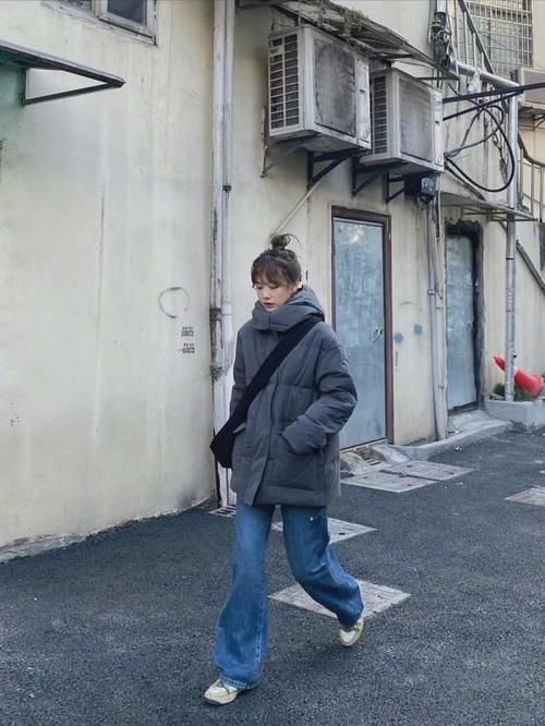 小个子羽绒服一定要这么穿，时髦又温柔，记住了哦