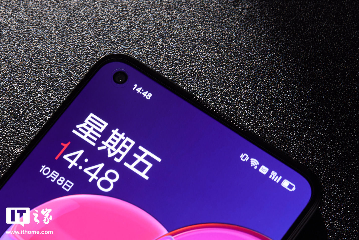 oled|【IT之家开箱】一加 9RT 5G 图赏：磨砂玻璃，细腻质感