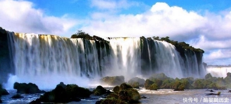 李白|李白写下千古名句,他抄袭后再续佳作,苏轼骂抄者又留下一名篇