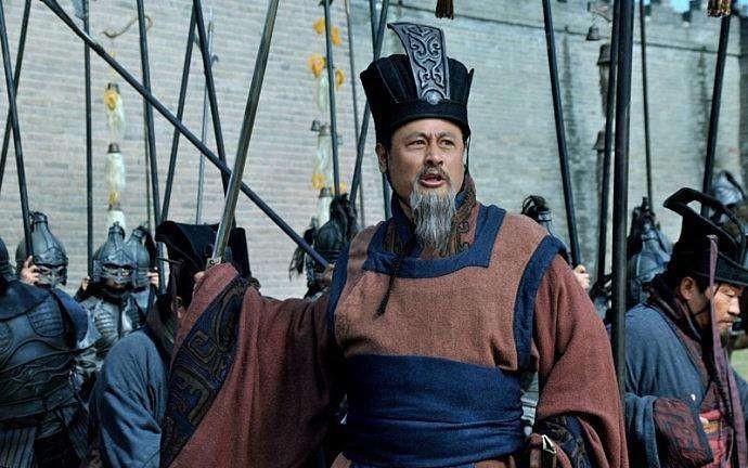 光复|荀彧为什么老年背叛曹操?汉朝的国辉对得起士子的心,要光复汉室