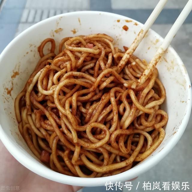 全是|中国“最具争议”的4碗面,当地人都说好吃,外地人尝后全是吐槽
