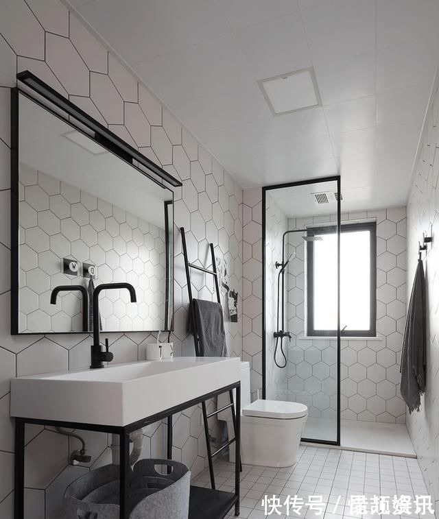 耐用|别再用老式的浴室柜了,又贵又土,我家浴室柜这么做,省钱还实用