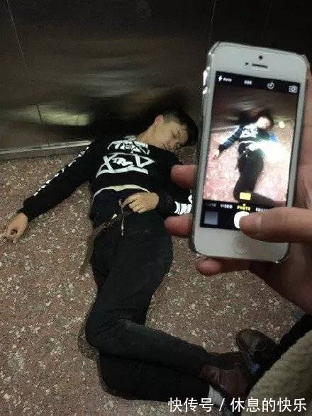 |搞笑GIF趣图:你这是想让垃圾桶背你回去?喝大了吧