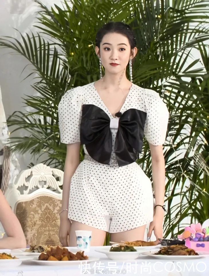 一起穿X型裙才是好姐妹|下周穿什么 | 连体裤