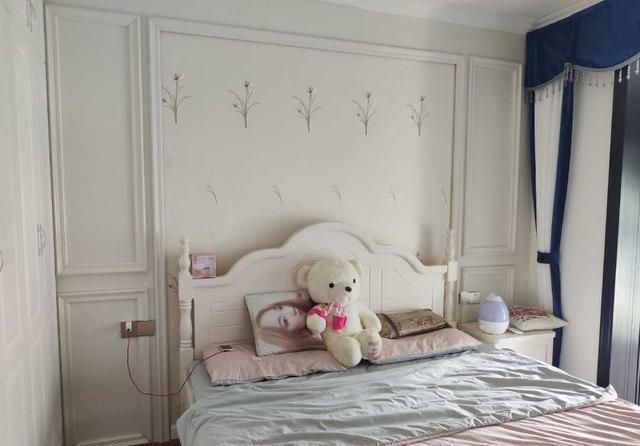 装饰|130平米复式房超宽敞，刚入住忍不住晒晒图，简约装修温馨大气