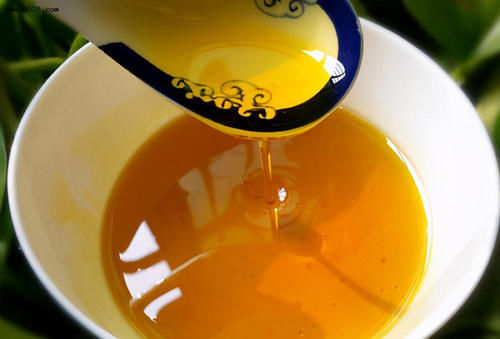 炸完东西的油，还能继续吃吗？教你一个招，混油瞬间变新油