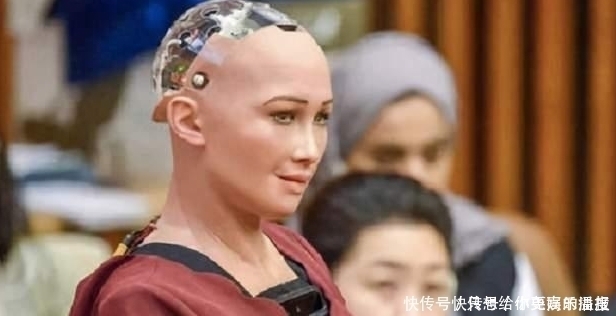 工程师|当初,那个说“我会摧毁人类”的机器人,后来是怎么处理的