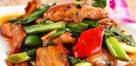  分享|婆婆分享回锅肉正宗做法，想要肥而不腻，只需加点“它”就ok