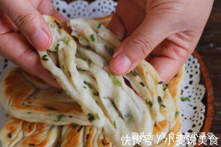 别再蒸又大又白的馒头了，教你一招，十分钟出锅，好吃不腻