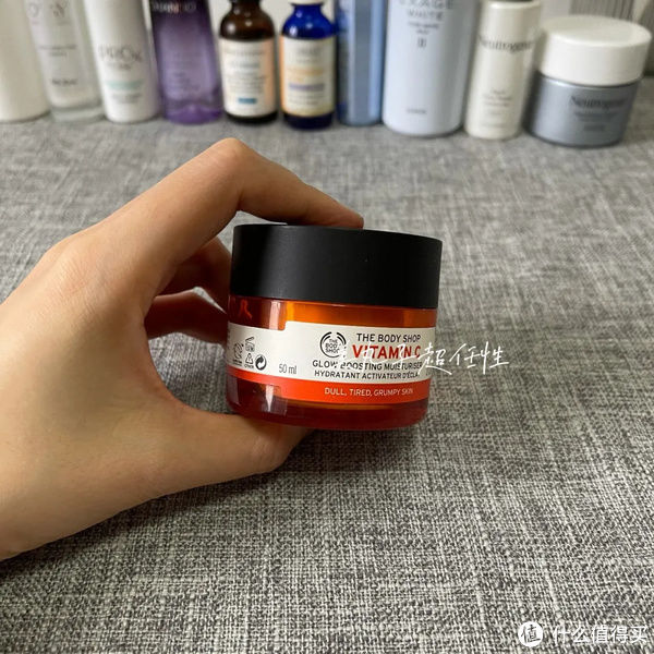 任性de生活 篇八十六：10款网红美白产品空瓶分享，烟酰胺，维c，377哪个最有效？