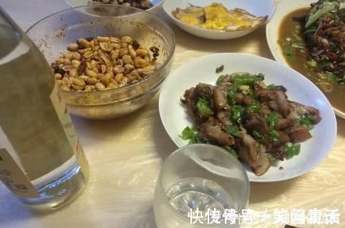 饮品|每天晚饭都喝一点白酒,能提高机体免疫力吗?营养师辟谣说出实情