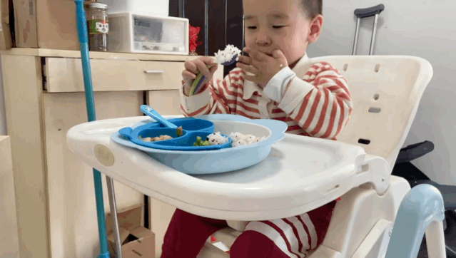 宝爸宝妈|宝宝自主进食后,这些餐具不要买