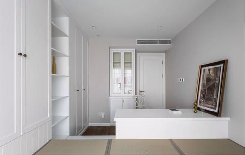 阳台上|93平现代简约风,壁炉式电视背景墙,简美如光的舒适宅