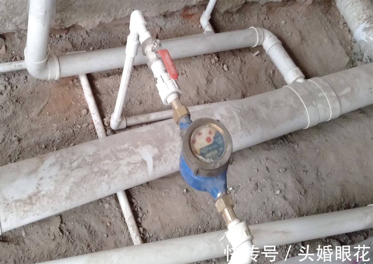 经验|装修遇到没经验的工人，拿房子练手失败，最后全都拆掉重做