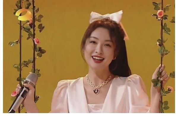 快乐家族解散：谢娜不疯癫了，吴昕也不装了，大家都变了