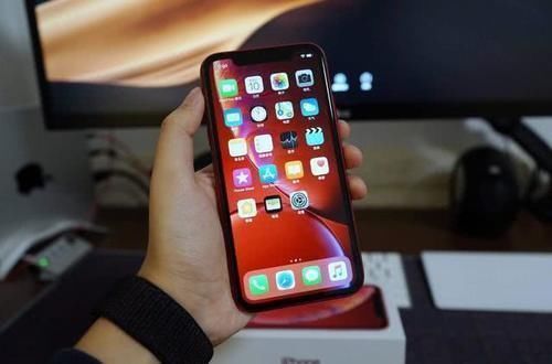 消费者|嘴上力挺华为，却用行动买苹果，iPhoneXR拿下全国销量冠军