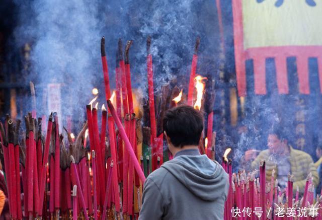 烧香插三炷，拜佛拜三拜，“三”有何讲究