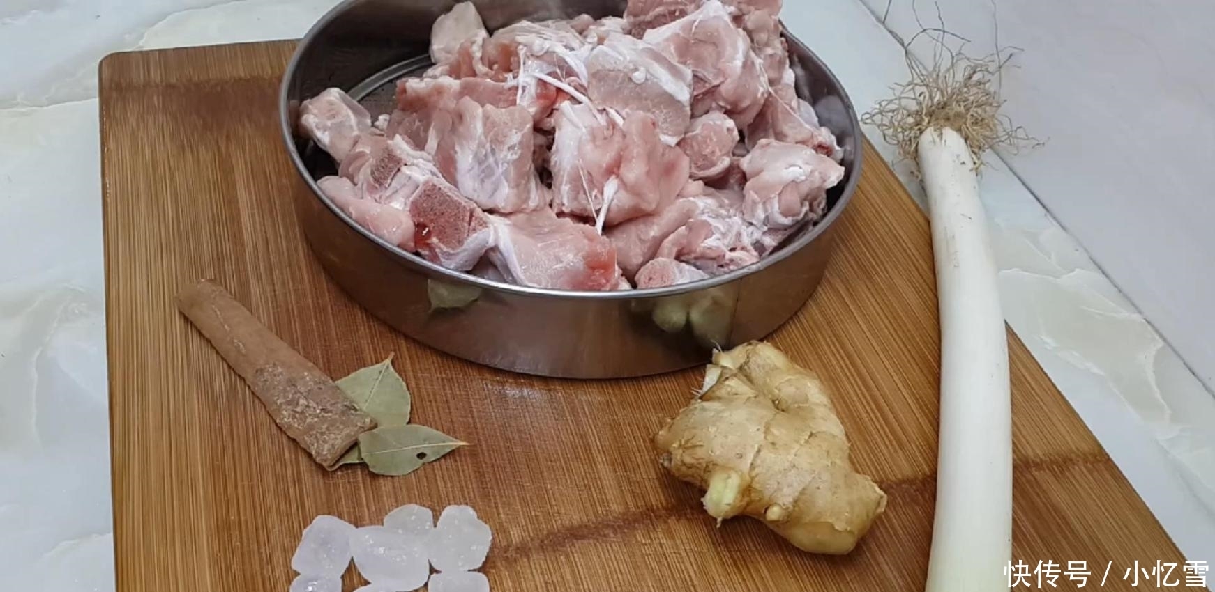 排骨这样做才好吃,教你简单一做,比买的还好吃,老婆一盘不够吃