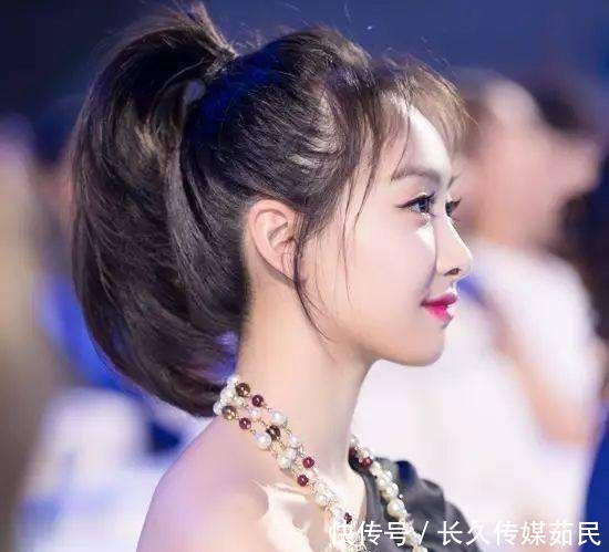 经常扎马尾会使脸部松弛吗？不影响面部肌肉，但影响头皮和发际线